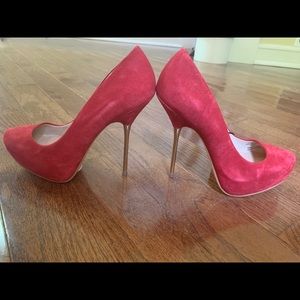 Brand new Red Zara pump with gold heels size 6